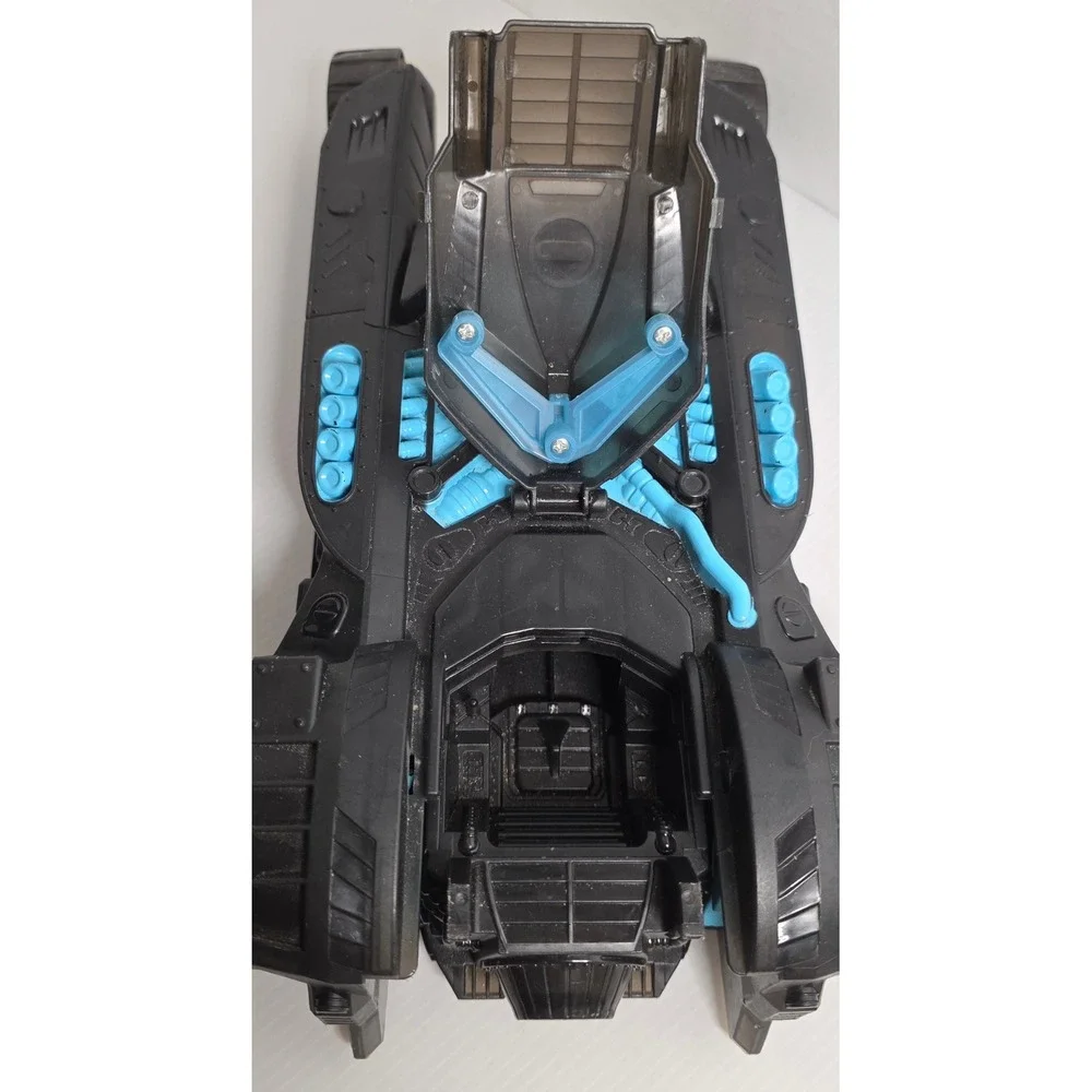 DC Comics Bat-Tech 2-in-1 Batmobile Bat Boat Spin Master‎ Pre-owned Good